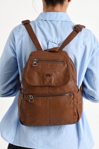 571 Collections Yıkanmış Deri Sırt Çantası Taba Model: 571-9-11a - Taba