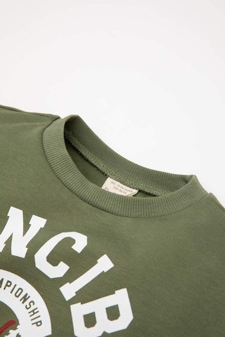 DeFacto Erkek Bebek 2'li Takım Baskılı Sweatshirt Eşofman Altı D6254A5NSKH450 Haki