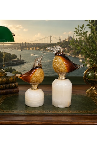 2'li Üfleme Cam Dekoratif Kuş Biblo Beyaz Kaideli Amber Renkli El Yapımı Masaüstü Süs Objesi 17-21 Cm .