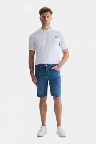 Ucla Darrel Mavi Nakışlı Standard Fit Erkek Denim Şort Mavi