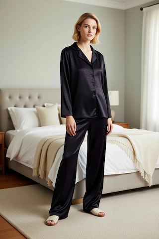 Benerly Kadın Gömlek Yaka Standart Kol Regular Kalıp Dokuma Saten Pijama Siyah