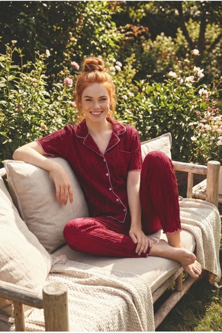 Medinenur Fırfır Detaylı Örme Kısa Kol Düğmeli Pijama Takımı Bordo