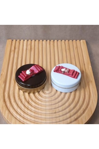 Uretti - Ayşe 7362 5927 El Yapımı 2'li Egzotik Orman Ve Gül Kokulu Metal Kutuda Mum - 3 X 7 Cm Beyaz