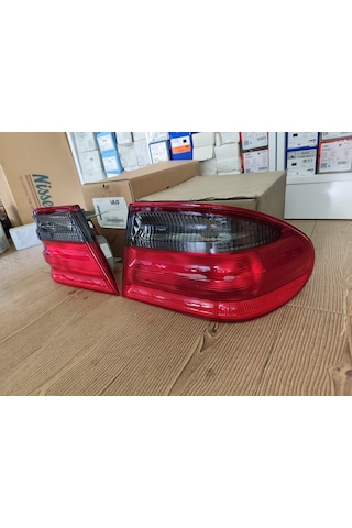 Mercedes W210 Dış Stop Takımı Ulo A2108208264 A2108208164 Dış Stop Takımı