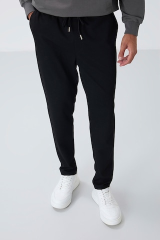 Tommy Life Siyah Yüzeyi Dokulu Standart Fit Erkek Eşofman Alt - 82155