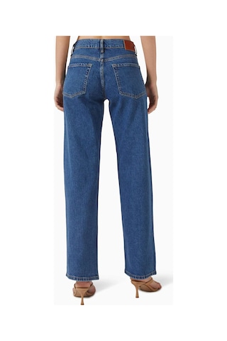 Düşük Bel Düz Kesim Jean - Denim, Eb Denim Imzası İle Şık Ve Hemen Her Tarza Uygun Mavi