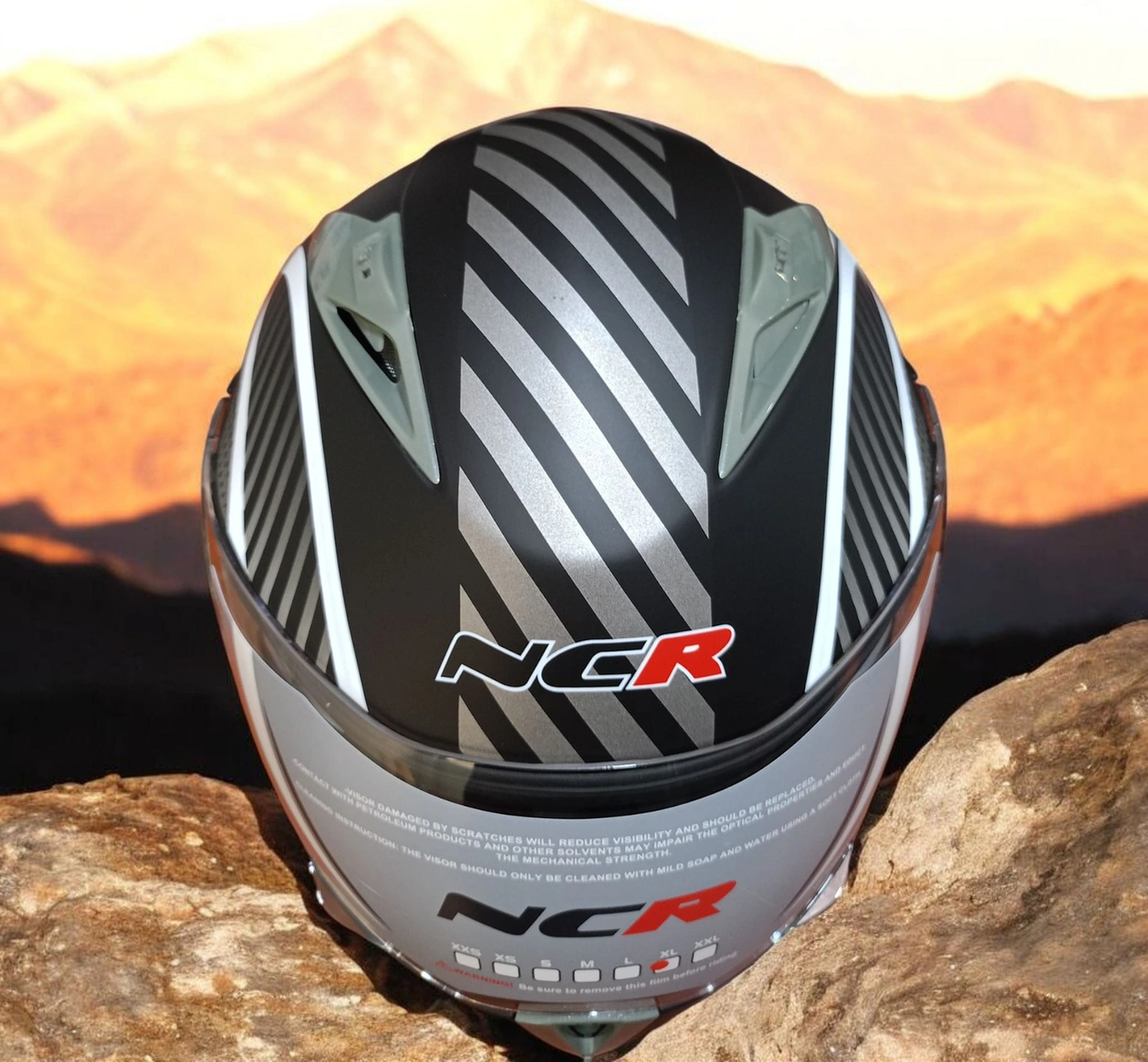 Ncr-158 Çene Açılır Gözlüklü E-ce Belgeli Kask Kırmızı - Siyah