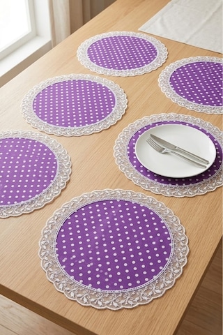 Amerikan Servis 6 Lı Set Mor Puantiyeli Dantel Kenarlı Masa Örtüsü Alternatifi Amerikan Servis 6 Lı Set Mor Puantiyeli Dantel Kenarlı Masa Örtüsü Alternatifi