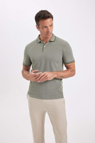 Defacto Slim Fit Dar Kesim Polo Yaka Kısa Kollu Pamuklu Tişört D0033AXNS Haki
