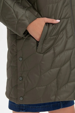 Desen Triko Kadın Yanları Çıtçıtlı Yaprak Desenli Kapüşonlu Araboy Kapitone Kaban 24419 Yeşil Yeşil