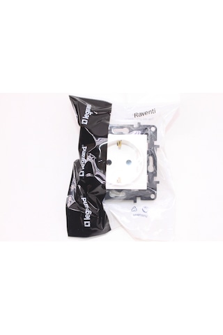 Legrand Raventi Topraklı Priz Beyaz 768114