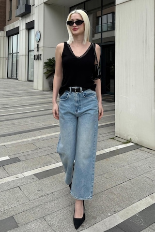 Madmext Siyah V Yaka Dantelli Kadın Bluz Mg2426