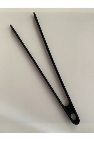 Sert Uçlu Isıya Dayanıklı Silikon 28 Cm Maşa Siyah