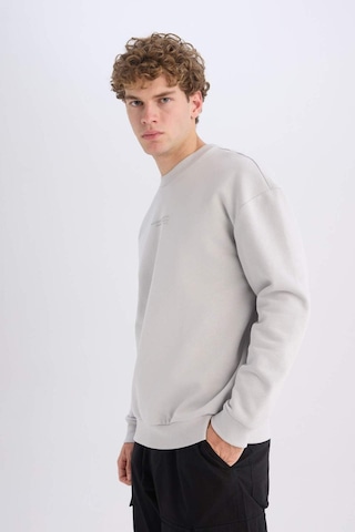 DeFacto Boxy Fit Bisiklet Yaka Baskılı Sweatshirt X8282AZ24AUGR184