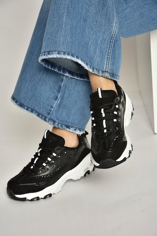 Fox Shoes Y702038709 Siyah Kalın Tabanlı Spor Ayakkabı Sneakers Siyah