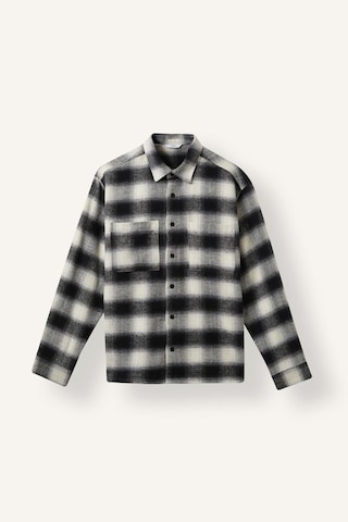 Defacto Boxy Fit Ekose Desenli Cepli Uzun Kollu Oduncu Gömlek H9800ax26wnbk81 Siyah-bk81
