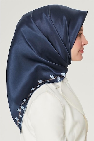 Armine İpek Eşarp Nostalji - 8553-80 Twill - 8128-08