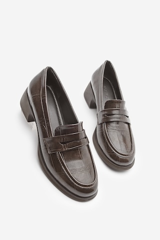 Potinonline K1066 Kadın Kısa Topuk Krokol Günlük Loafer Ayakkabı Kahve