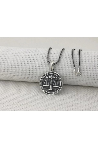 Takılingo 925 Ayar Gümüş Adalet Terazisi Tasarımlı Erkek Kolye Gümüş
