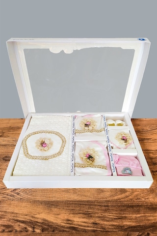 10 Parça Pembe Çiçek Hastane Çıkışı Ve 4 Parça Bebek Bornoz Seti Ekru - Pembe