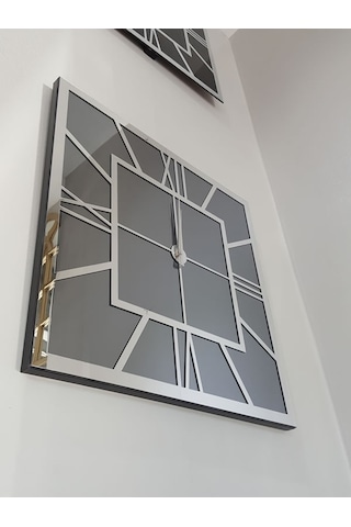 Ayna Denizi Silver Quare Smoked Model Gümüş Füme Renk 60 CM x 60 CM Dekoratif Aynalı Duvar Saati Gümüş