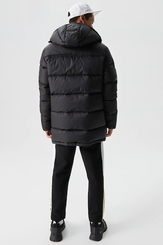 Lacoste Down Fill Water Resistant Jacket Black Kaz Tüyü Çıkarılabilir Kapüşonlu Suya Dayanıklı Erkek Mont Siyah
