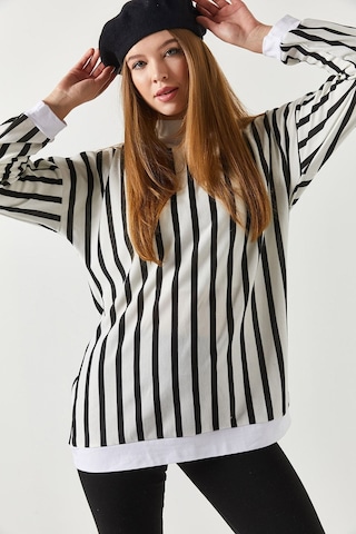 Armonika Kadın Siyah Çizgili Yuvarlak Yaka Oversize Sweatshirt Arm-22y001191