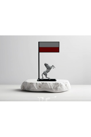 Polonya Bayrağı Masa Dekoru Şaha Kalkmış At Figürlü 3d Baskılı