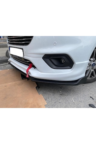 Ford Courier Ön Tampon Karlık 2018 Sonrası Fiberglas