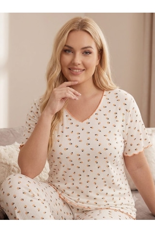 Büyük Beden Kısa Kol Pamuklu Ultrasoft Likralı Kapri Pijama Takımı 8652 Nar Çiçeği