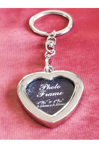 Moncuk Design Altın Sarısı Kalp Şekilli Metal Fotoğraf Çerçeveli Anahtarlık