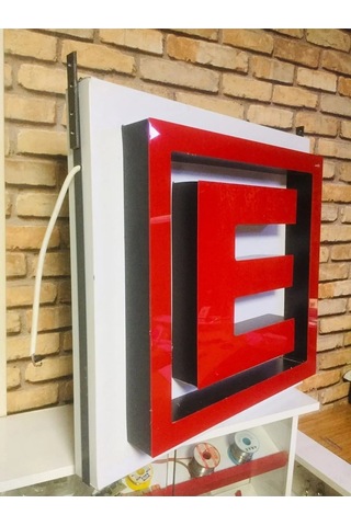 Eczane E Fener Tabela 60x60 Cm
