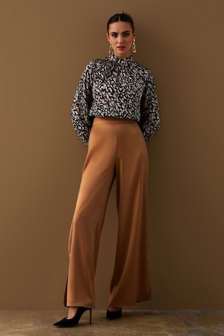 Sateen Yırtmaç Detaylı Saten Pantolon - Camel