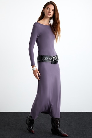 Krızıa Kadın Viskon Likralı Sırt Dekolteli Eteği Geniş Maxi Mürdüm Elbise