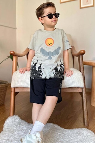 Riccotarz Erkek Çocuk Ağaç Ve Güneş Baskılı T-shirt Yazı Detaylı Bej Şortlu Takım Bej