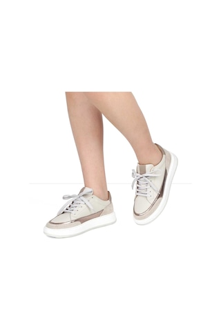Kadın Bej Bağcıklı Kalın Tabanlı Deri Sneaker