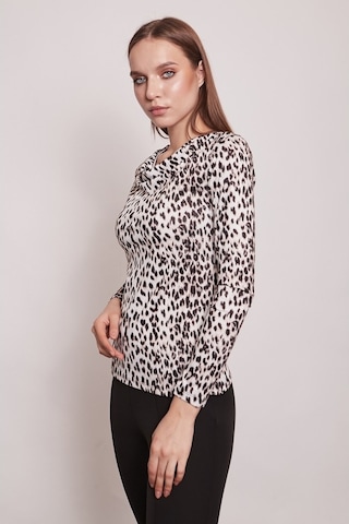 Jument Desenli Degaje Yaka Uzun Kol Likralı Kumaş Body-Bej Leopar