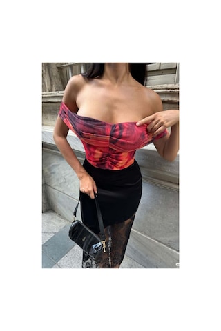 DefyModa Kadın Modern Kayık Yaka Büzgülü Bluz Kırmızı