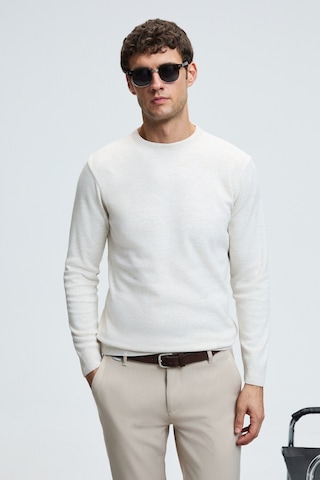 Grimelange VAREX Erkek Yuvarlak Yaka Basic Slim Fit Triko Ekru Kazak