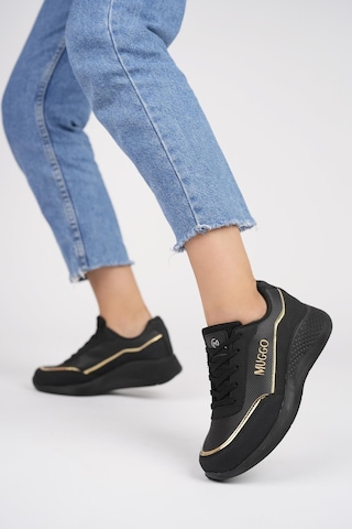 Muggo Happy Garantili Kadın Ortopedik Günlük Bağcıklı Şık Rahat Sneaker Spor Ayakkabı Siyah - Altın