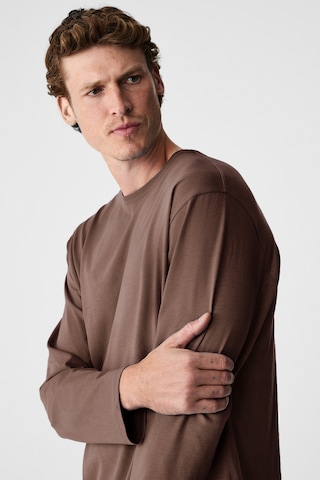Grimelange Gravs Erkek %100 Pamuklu Yumuşak Kumaşlı Yuvarlak Yakalı Uzun Kollu Kahverengi T-shirt