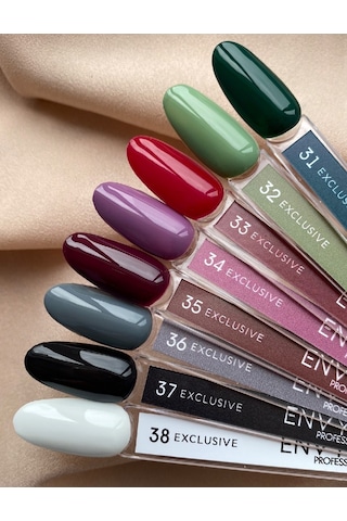 Envy Kalıcı Oje Exclusive Seri Siyah 15gr No:037