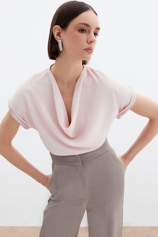 Sateen Kollar Taş Detaylı Salaş Bluz - Pudra-136465 Pudra