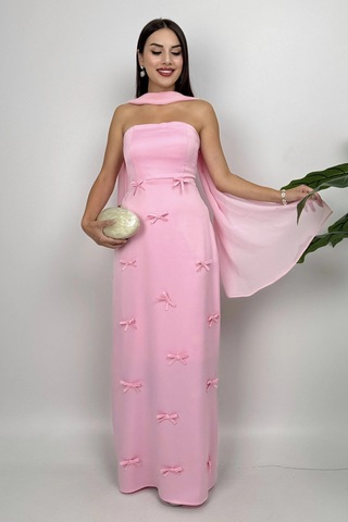 Lilina Straplez Fiyonk Detaylı Şal Aksesuarlı Uzun Pembe Abiye Elbise Pembe