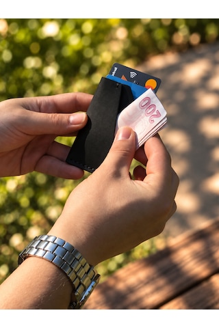 Hemlabel El Yapımı Hakiki Deri Kartlık Cüzdan - Minimal Kartlık Ve Para Bölmeli - Kişiye Özel İsim Baskılı Siyah