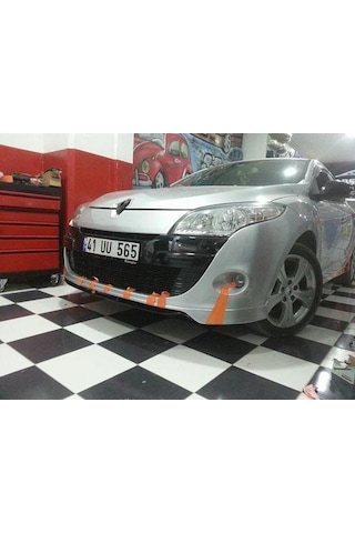 Renault Megane 3 Ön Ek Plastik
