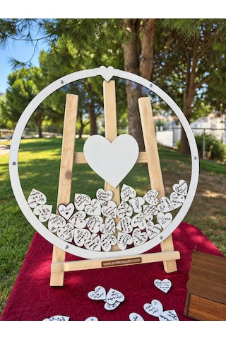 Öğretmenler Gününe Özel Beyaz Yuvarlak Yazı Alanı Kalp Hatıra Anı Kutusu (50CM) Kalem ve Şövale Hediyeli