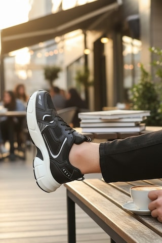 Enoch Erkek Beyaz Modern Yürüyüş Ayakkabısı - Kalın Tabanlı Ve Destekli Günlük Sneaker Beyaz