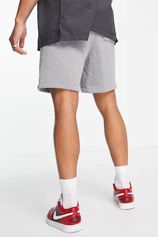 Jordan Essentials Fleece Erkek Gri Günlük Şort Gri