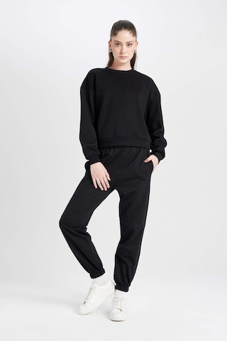 Defacto Beli Paçası Lastikli Cepli Uzun Boy Basic Düz Jogger Eşofman Altı D6646AX24WNBK81 Siyah